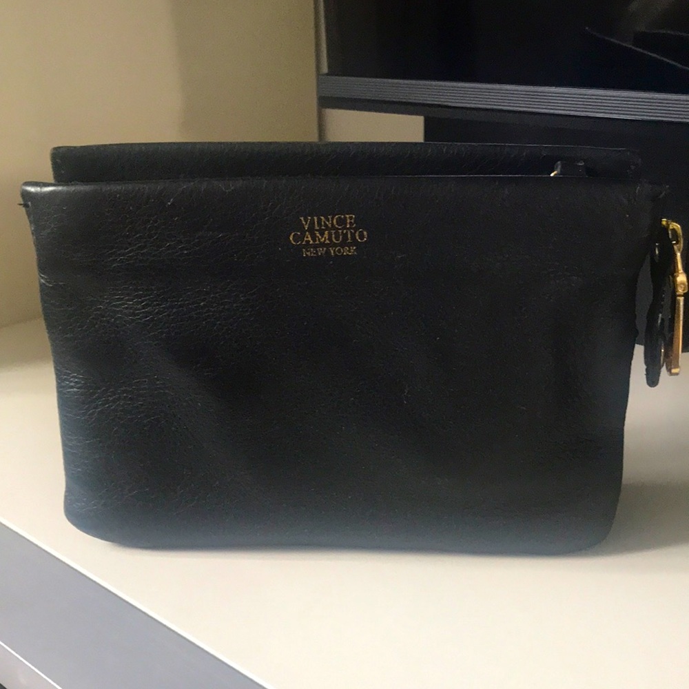 Vince Camuto Crossbody / Wristlet